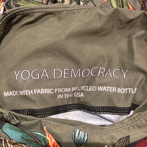 YOGA DEMOCRACY tropical floral workout set, size XS/M - Picture 4 of 14